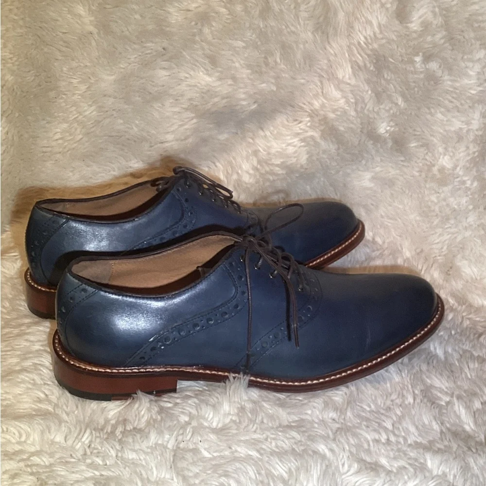Winthrop Mens blue lace up leather shoes size 9.5